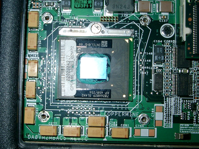 Photo of the PIII SL422 CPU Die